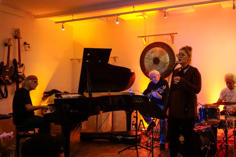 Sängerin Alice Pichler x GeriaTrio