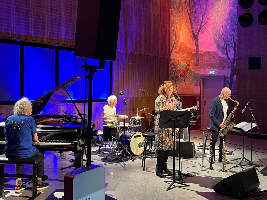 Alice Pichler mit dem Geria-Trio im RadioKulturhaus